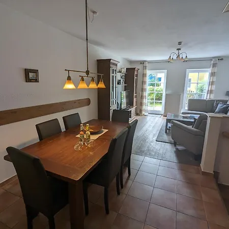 Zander Holiday home Born
